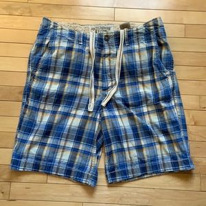 Men’s Abercrombie & Fitch shorts, size 36
